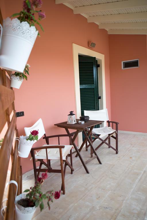Nikodimos Garden Apartment